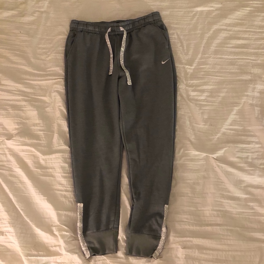 Women’s Gray Nike Joggers Size M